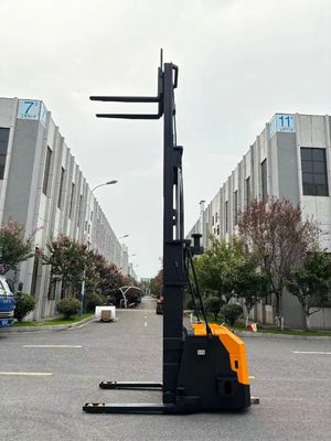 Handling AGV Body Stacking AGB Body Height 5000 Mm Wire Control Test Handle