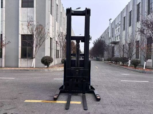 Narrow Aisle Reach Forklift 1.5 Ton 1500 kg  Height 7000 mm Lead Battery 48V300AH