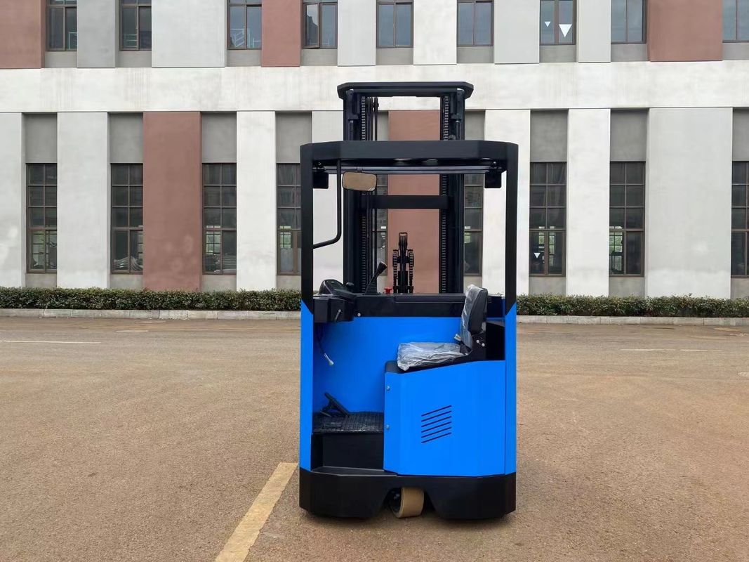 Electric Reach Truck Vehicle Move Forward Forklift Truck Carrying Capacity 2000 KGS Lifting Height 6500  Mm