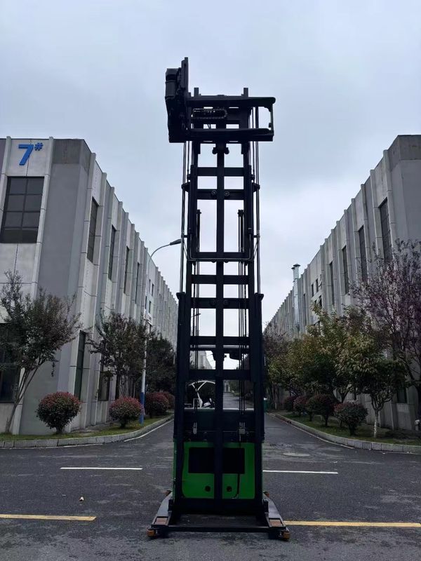 1900 mm Overall Length 3 Ways Direction Electric Forklift with Lever Operation Brake Mode