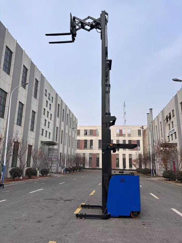Narrow Aisle Reach Forklift 1.5 Ton 1500 kg  Height 7000 mm Lead Battery 48V300AH